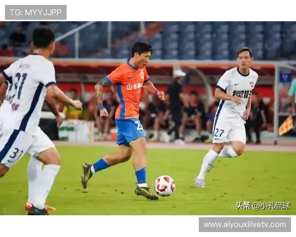 从战术演化看英超中游球队崛起：三中卫体系成为新趋势